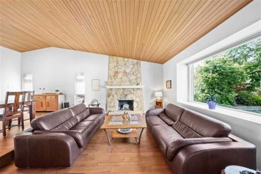 13182 15 AVENUE, Surrey, B.C.